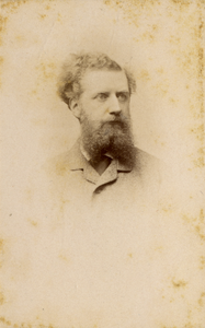 221460 Portret van mr. R. Melvil baron van Lynden, geboren 1843, lid van de Arrondissementsrechtbank te Utrecht ...